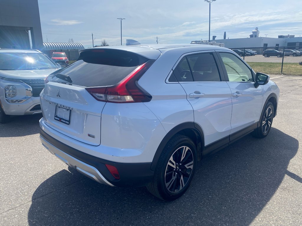 2024 Mitsubishi Eclipse Cross SE in Thunder Bay, Ontario - 4 - w1024h768px
