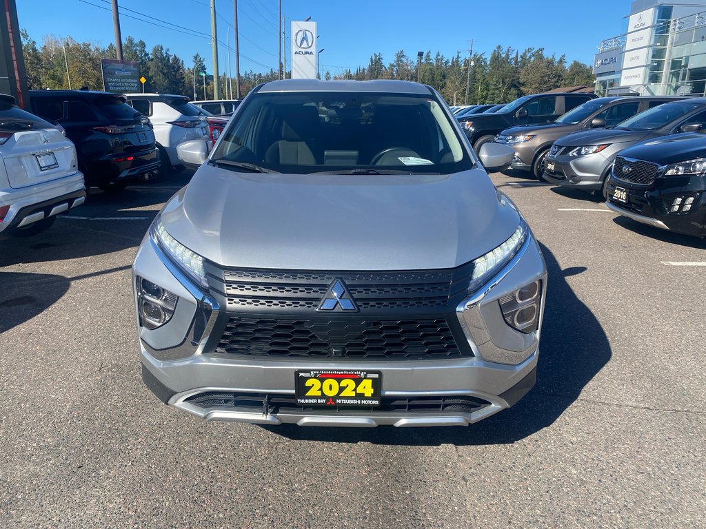 2024 Mitsubishi Eclipse Cross SE in Thunder Bay, Ontario - 2 - w1024h768px