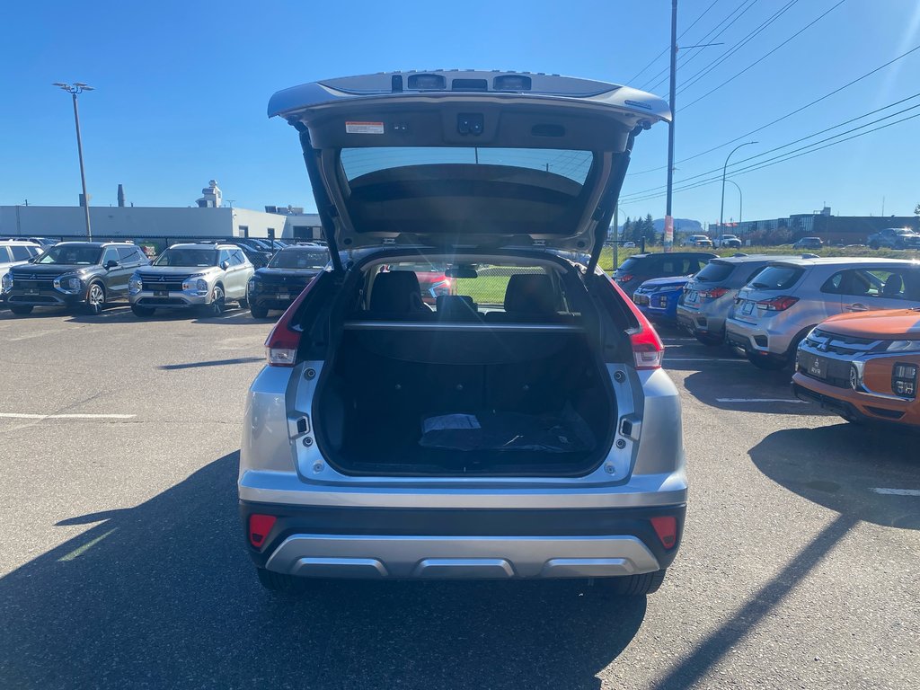 2024 Mitsubishi Eclipse Cross SE in Thunder Bay, Ontario - 7 - w1024h768px
