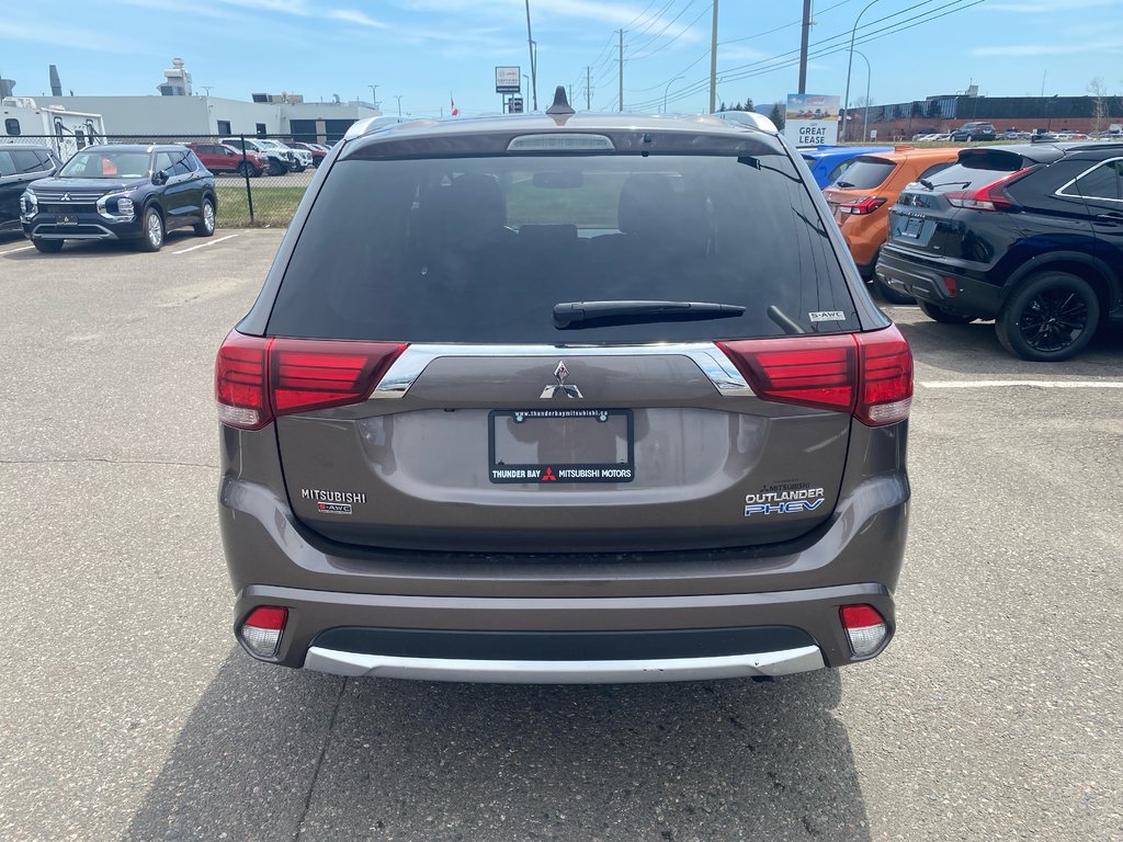 2018 Mitsubishi Outlander PHEV SE TOURING in Thunder Bay, Ontario - 5 - w1024h768px