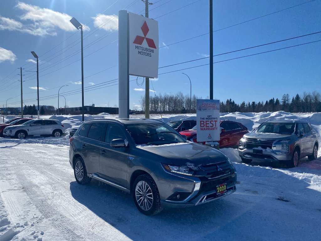 2020 Mitsubishi Outlander PHEV LE in Thunder Bay, Ontario - 1 - w1024h768px