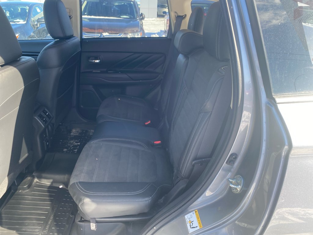 2020 Mitsubishi Outlander PHEV LE in Thunder Bay, Ontario - 8 - w1024h768px