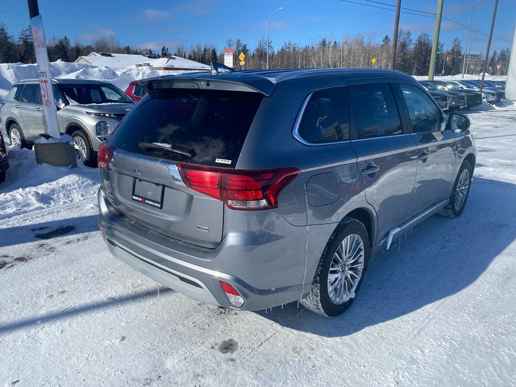 2020 Mitsubishi Outlander PHEV LE in Thunder Bay, Ontario - 6 - w1024h768px