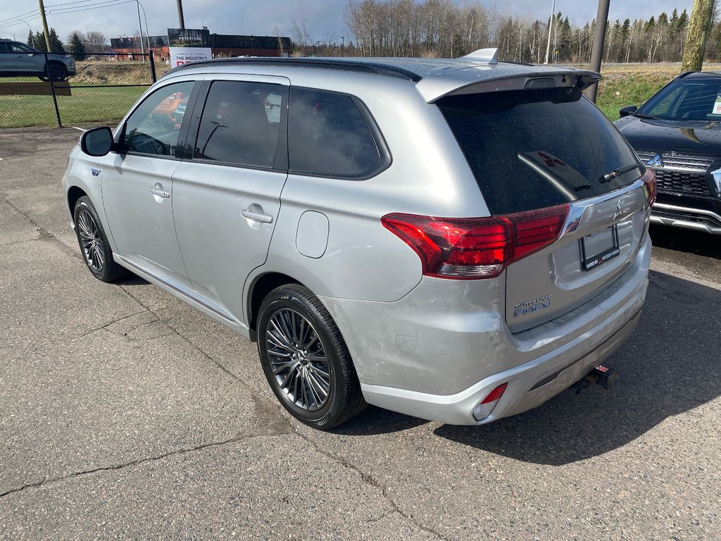 2022 Mitsubishi OUTLANDER PHEV BLACK EDITION in Thunder Bay, Ontario - 4 - w1024h768px