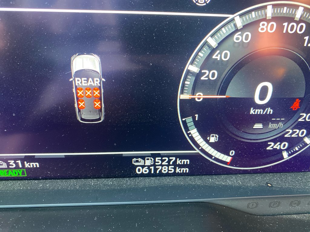 2023 Mitsubishi Outlander PHEV GT in Thunder Bay, Ontario - 11 - w1024h768px