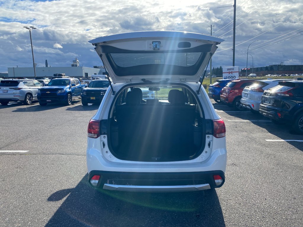 2016 Mitsubishi Outlander ES PREMIUM in Thunder Bay, Ontario - 7 - w1024h768px