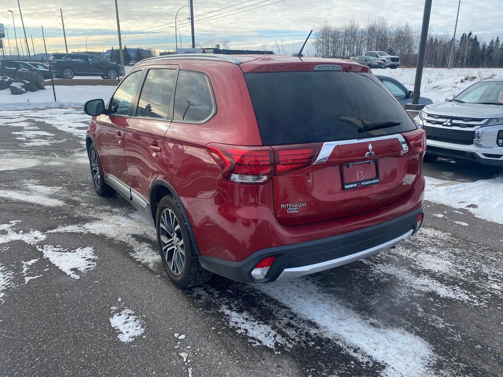 2016 Mitsubishi Outlander ES PREMIUM in Thunder Bay, Ontario - 6 - w1024h768px