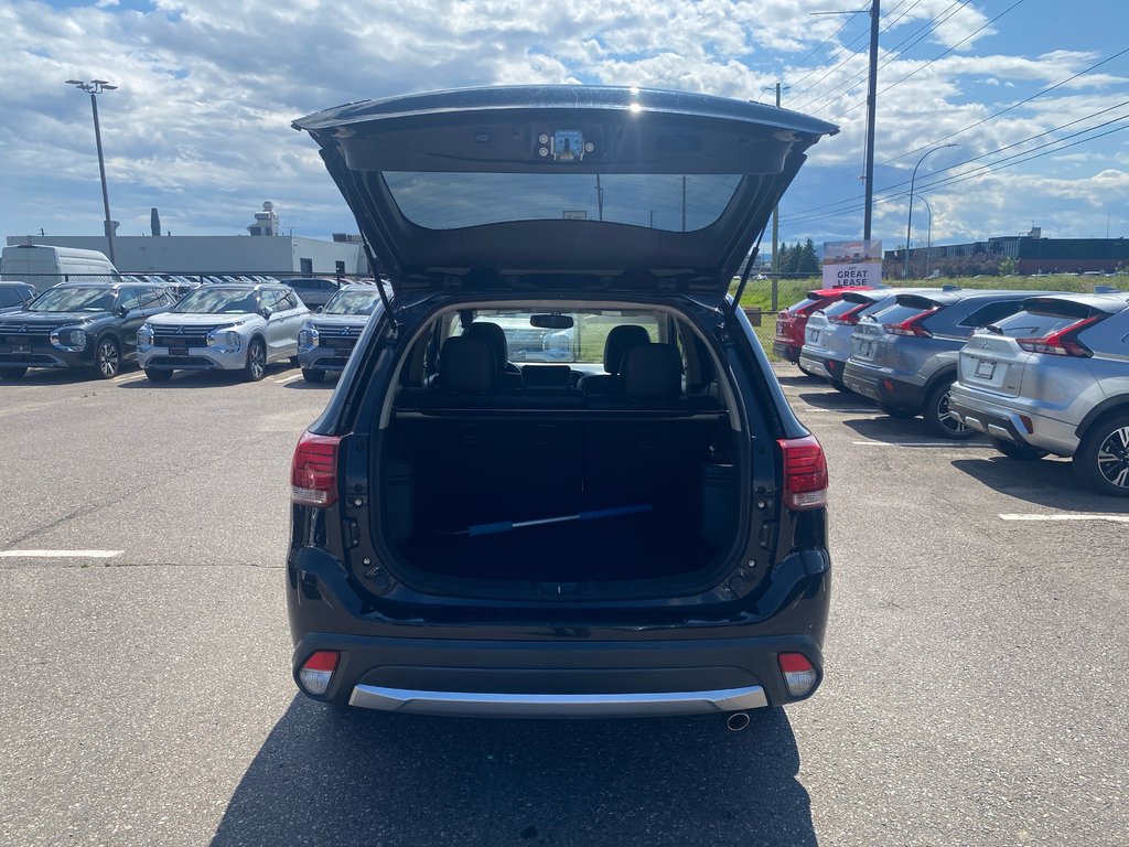 2016 Mitsubishi Outlander ES PREMIUM in Thunder Bay, Ontario - 8 - w1024h768px