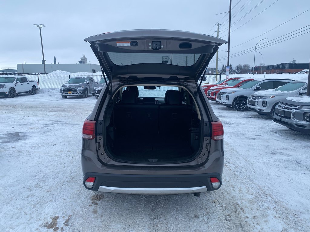 2017 Mitsubishi Outlander GT in Thunder Bay, Ontario - 7 - w1024h768px