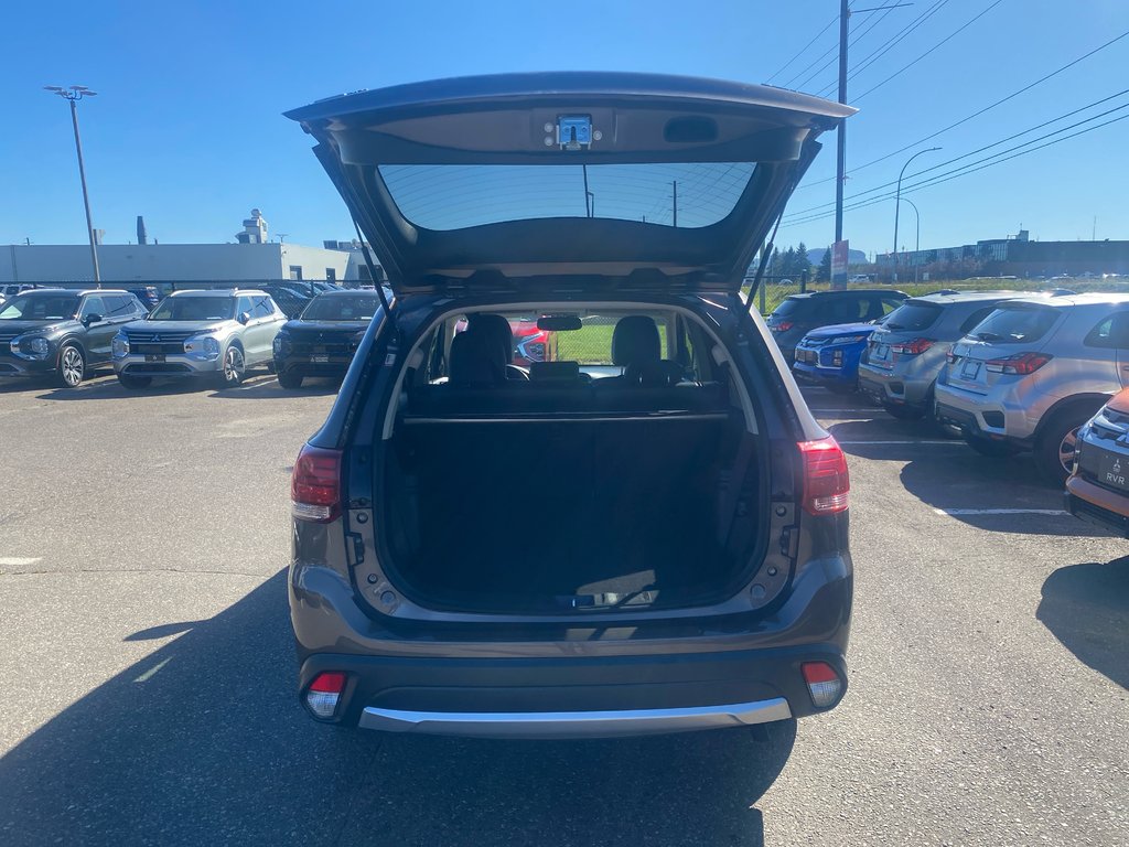 2017 Mitsubishi Outlander ES PREMIUM in Thunder Bay, Ontario - 7 - w1024h768px