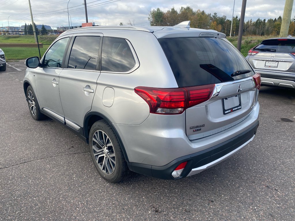 2018 Mitsubishi Outlander GT in Thunder Bay, Ontario - 6 - w1024h768px