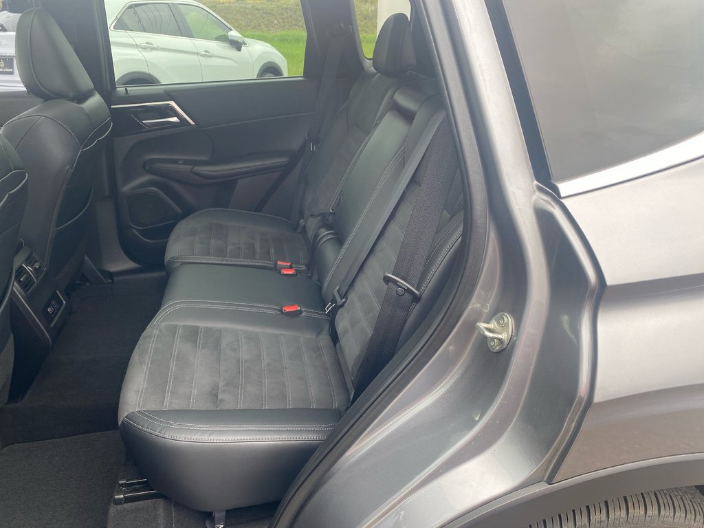 2022 Mitsubishi Outlander LE PREMIUM in Thunder Bay, Ontario - 8 - w1024h768px