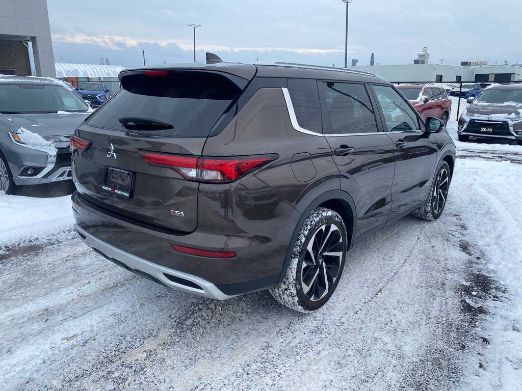 2022 Mitsubishi Outlander LE PREMIUM in Thunder Bay, Ontario - 4 - w1024h768px