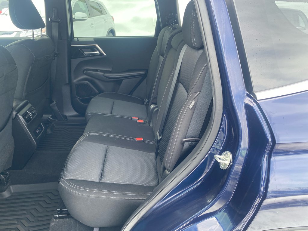 2022 Mitsubishi Outlander SE in Thunder Bay, Ontario - 10 - w1024h768px