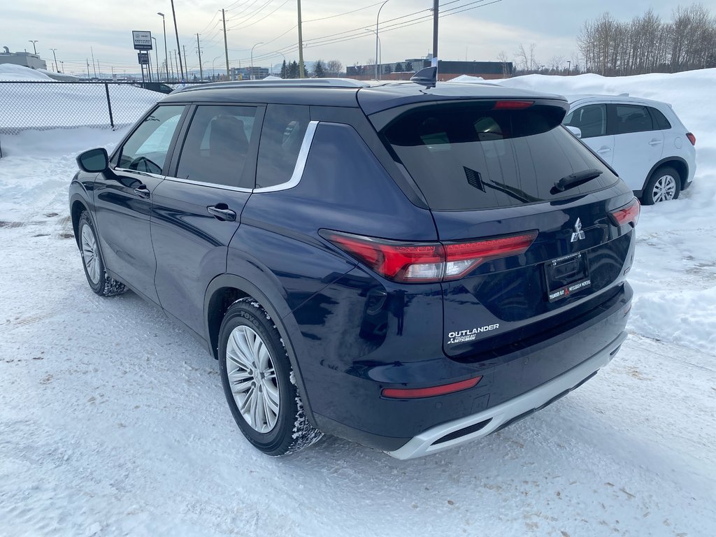 2022 Mitsubishi Outlander SE in Thunder Bay, Ontario - 6 - w1024h768px