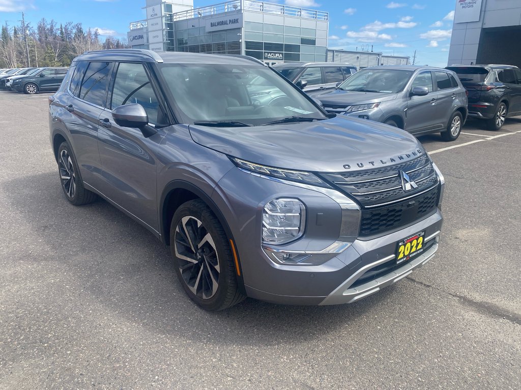 2022 Mitsubishi Outlander GT PREMIUM in Thunder Bay, Ontario - 11 - w1024h768px