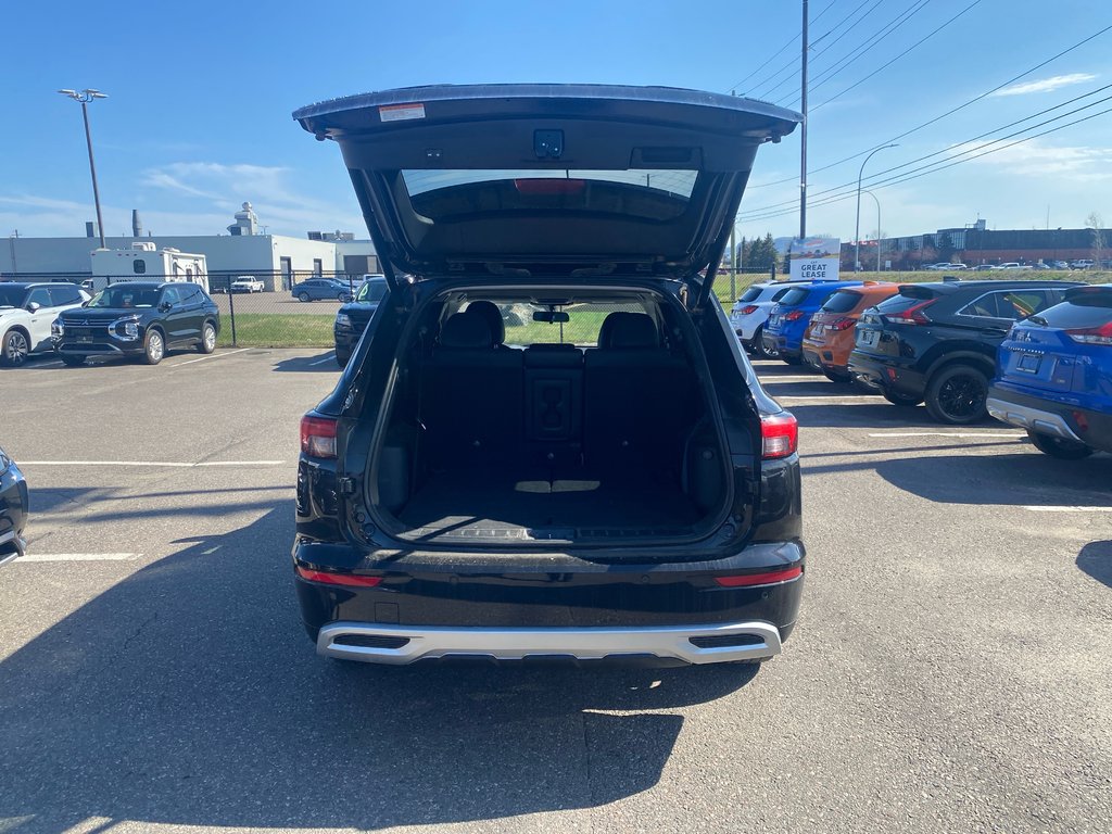 2022 Mitsubishi Outlander LE PREMIUM in Thunder Bay, Ontario - 7 - w1024h768px