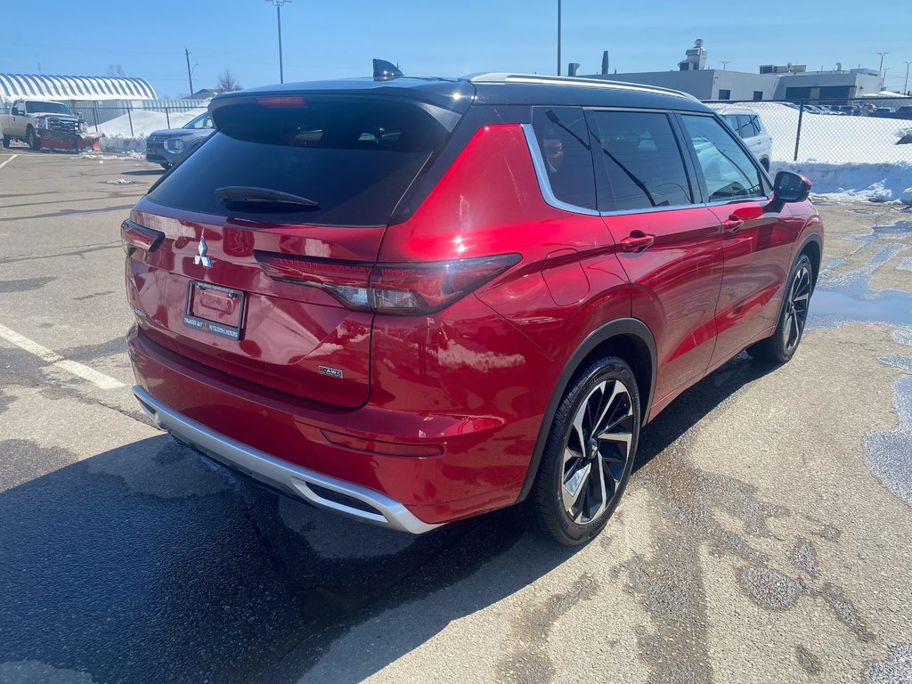 2023 Mitsubishi Outlander GT in Thunder Bay, Ontario - 4 - w1024h768px