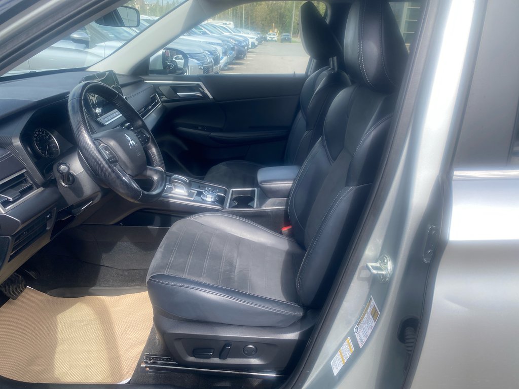 2024 Mitsubishi Outlander LE in Thunder Bay, Ontario - 9 - w1024h768px