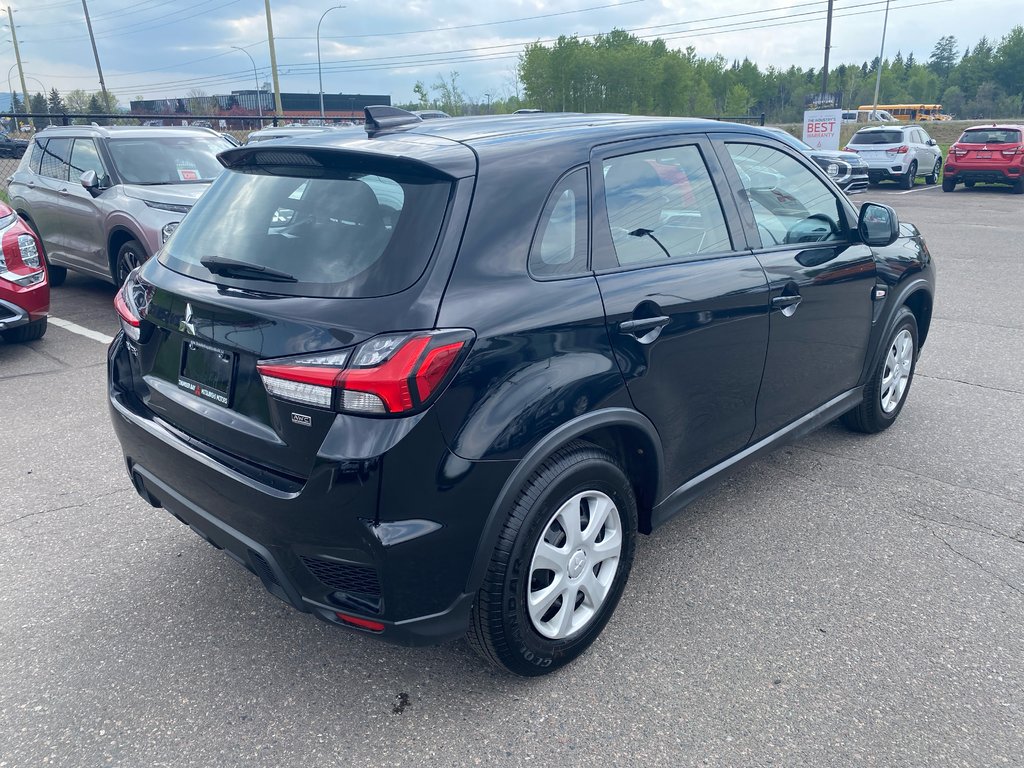 2022 Mitsubishi RVR ES in Thunder Bay, Ontario - 4 - w1024h768px
