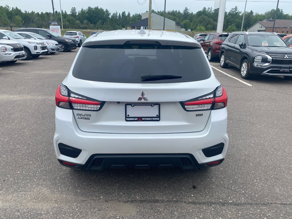 2022 Mitsubishi RVR SE 4X4 in Thunder Bay, Ontario - 5 - w1024h768px