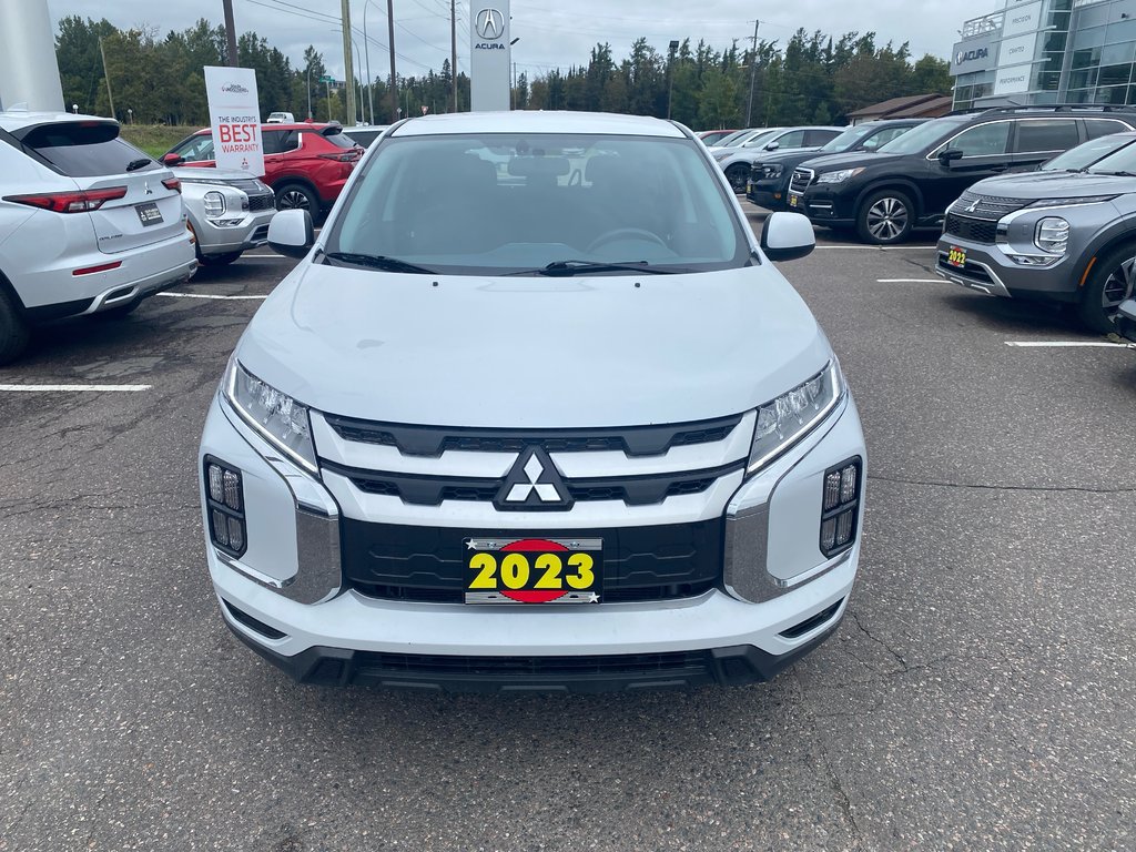 2023 Mitsubishi RVR ES in Thunder Bay, Ontario - 2 - w1024h768px