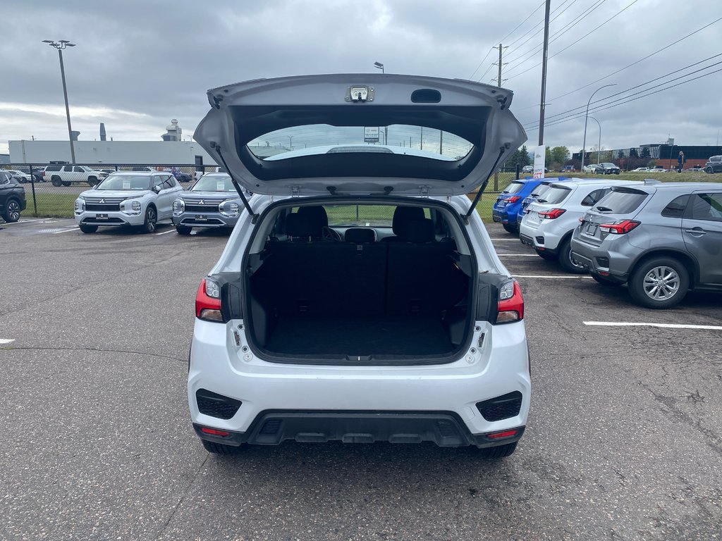 2023 Mitsubishi RVR ES in Thunder Bay, Ontario - 5 - w1024h768px