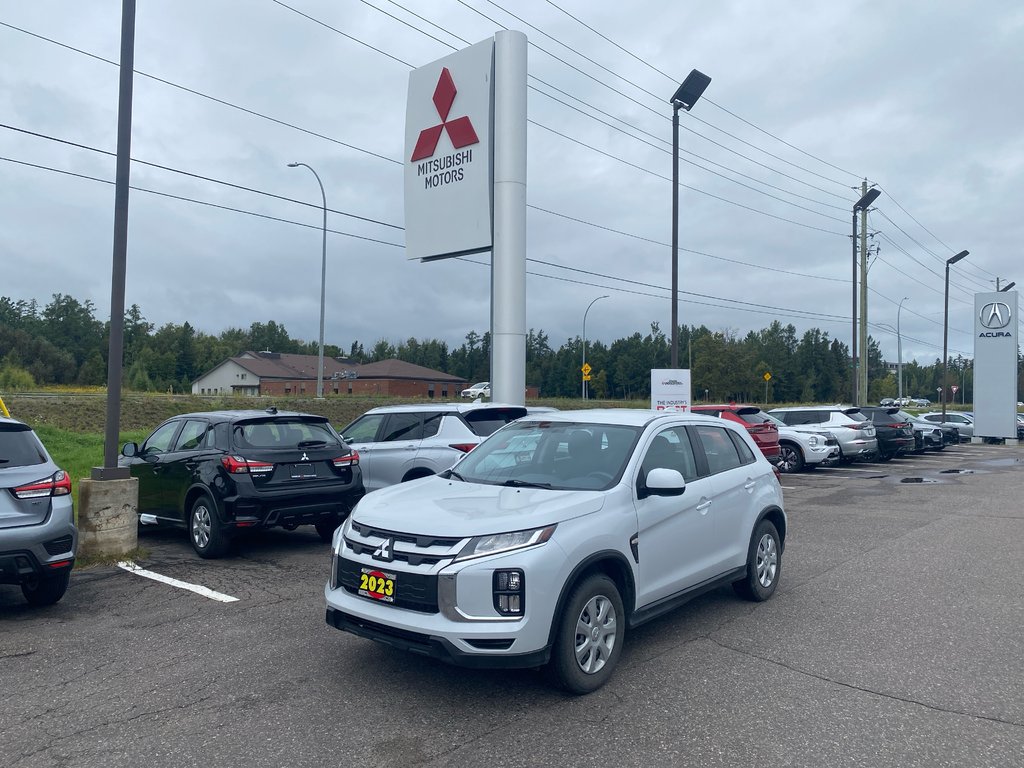2023 Mitsubishi RVR ES in Thunder Bay, Ontario - 1 - w1024h768px