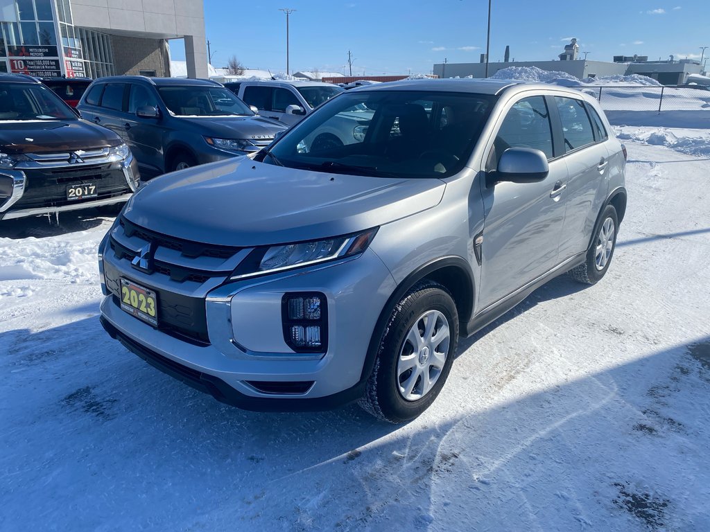 2023 Mitsubishi RVR ES 4x4 in Thunder Bay, Ontario - 3 - w1024h768px