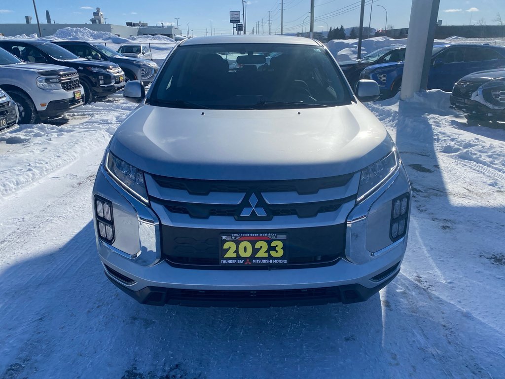 2023 Mitsubishi RVR ES 4x4 in Thunder Bay, Ontario - 2 - w1024h768px
