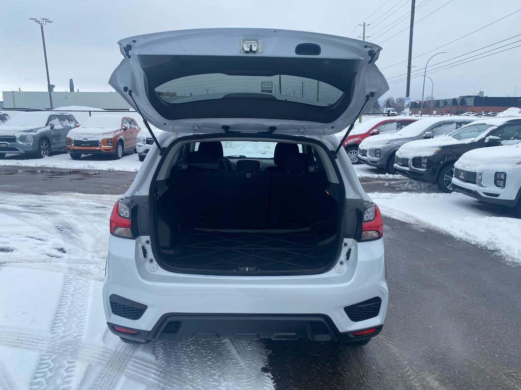 2023 Mitsubishi RVR SE in Thunder Bay, Ontario - 7 - w1024h768px