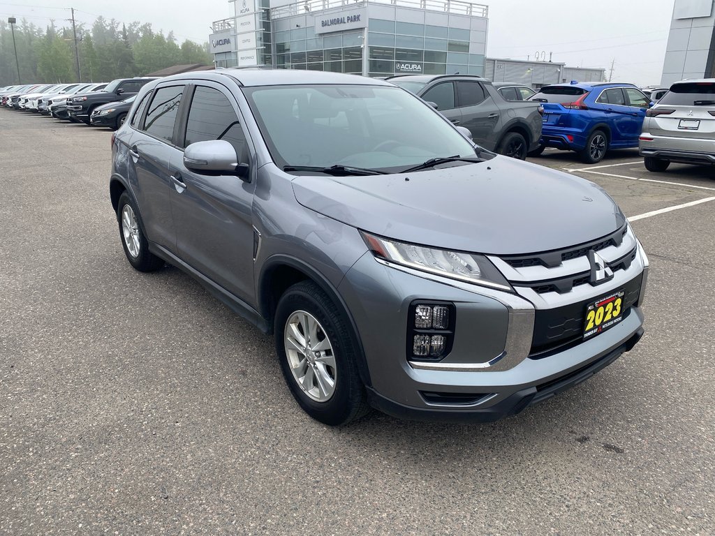 2023 Mitsubishi RVR SE in Thunder Bay, Ontario - 3 - w1024h768px