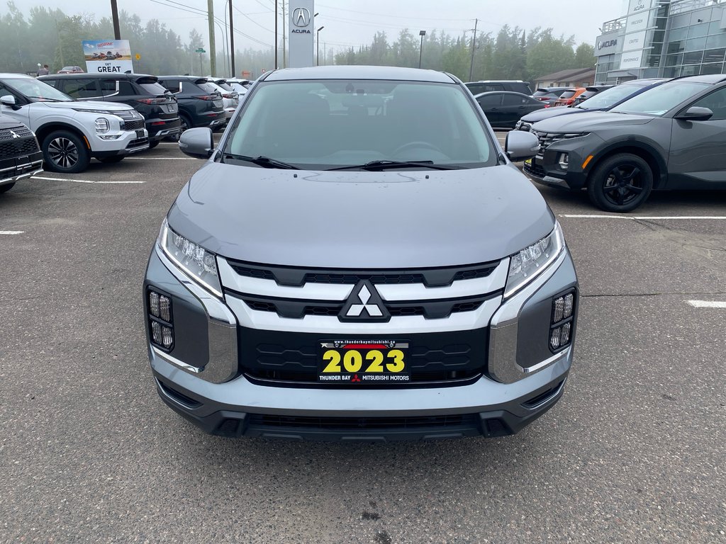 2023 Mitsubishi RVR SE in Thunder Bay, Ontario - 2 - w1024h768px