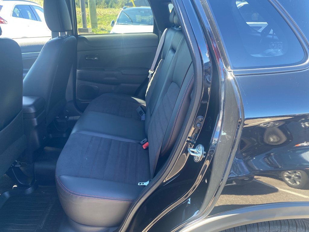 2023 Mitsubishi RVR LE in Thunder Bay, Ontario - 8 - w1024h768px
