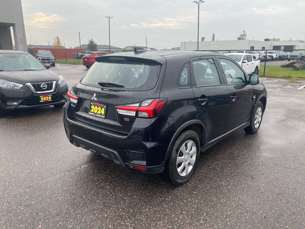 2024 Mitsubishi RVR ES 4X4 in Thunder Bay, Ontario - 4 - w1024h768px
