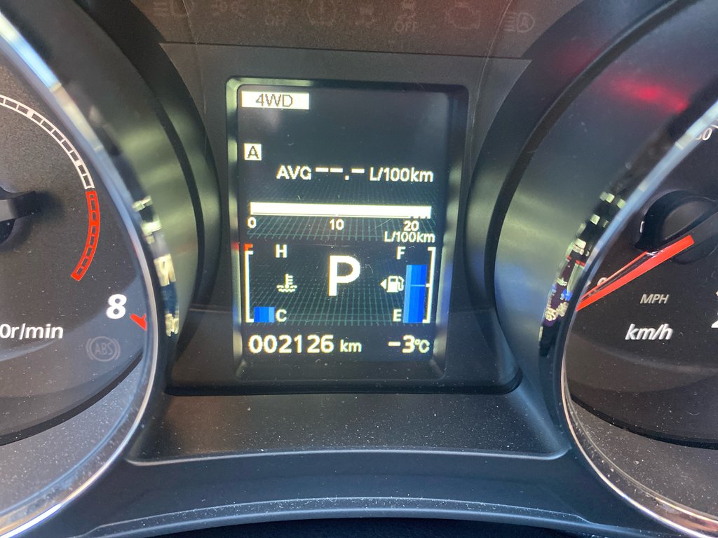 2024 Mitsubishi RVR SEL in Thunder Bay, Ontario - 10 - w1024h768px