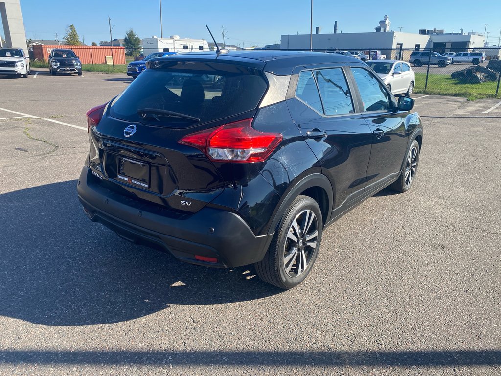 2020 Nissan Kicks SV in Thunder Bay, Ontario - 4 - w1024h768px