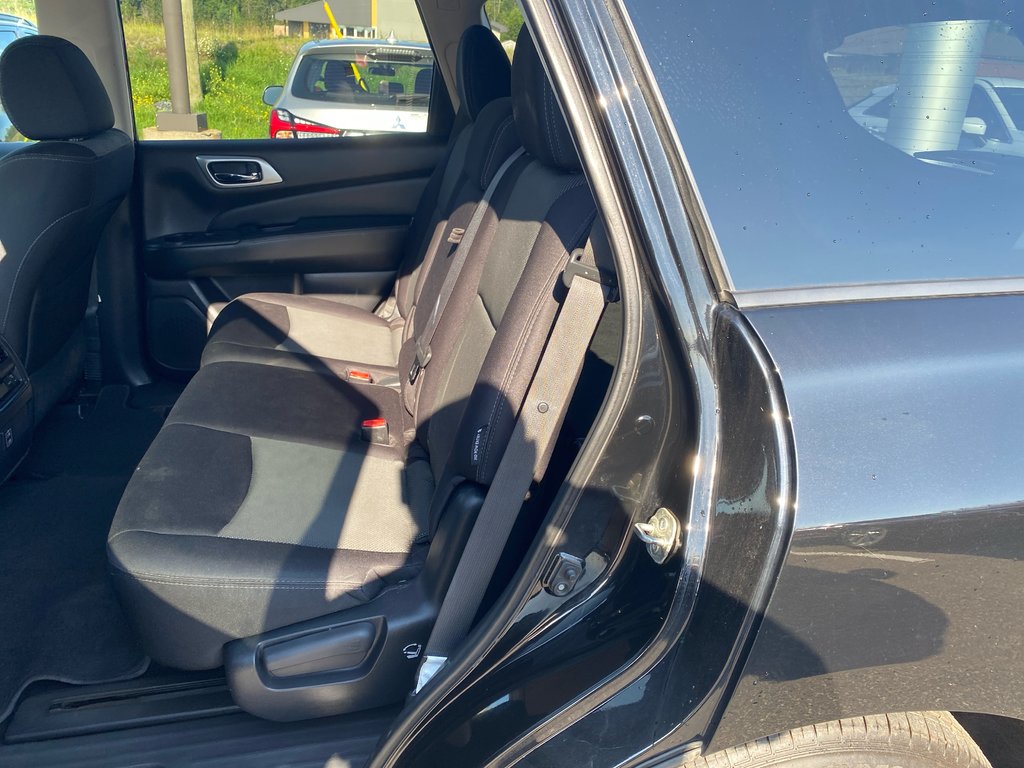 2018 Nissan Pathfinder SV TECH in Thunder Bay, Ontario - 8 - w1024h768px