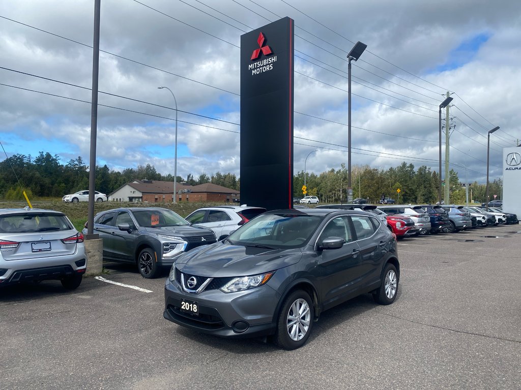 2018 Nissan Qashqai S AWD in Thunder Bay, Ontario - 1 - w1024h768px