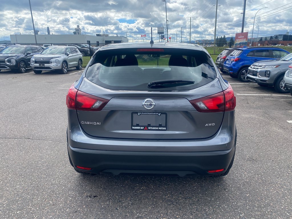 2018 Nissan Qashqai S AWD in Thunder Bay, Ontario - 5 - w1024h768px