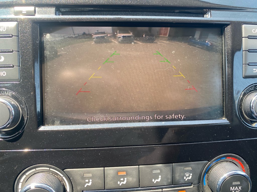 2018 Nissan Rogue SV in Thunder Bay, Ontario - 10 - w1024h768px