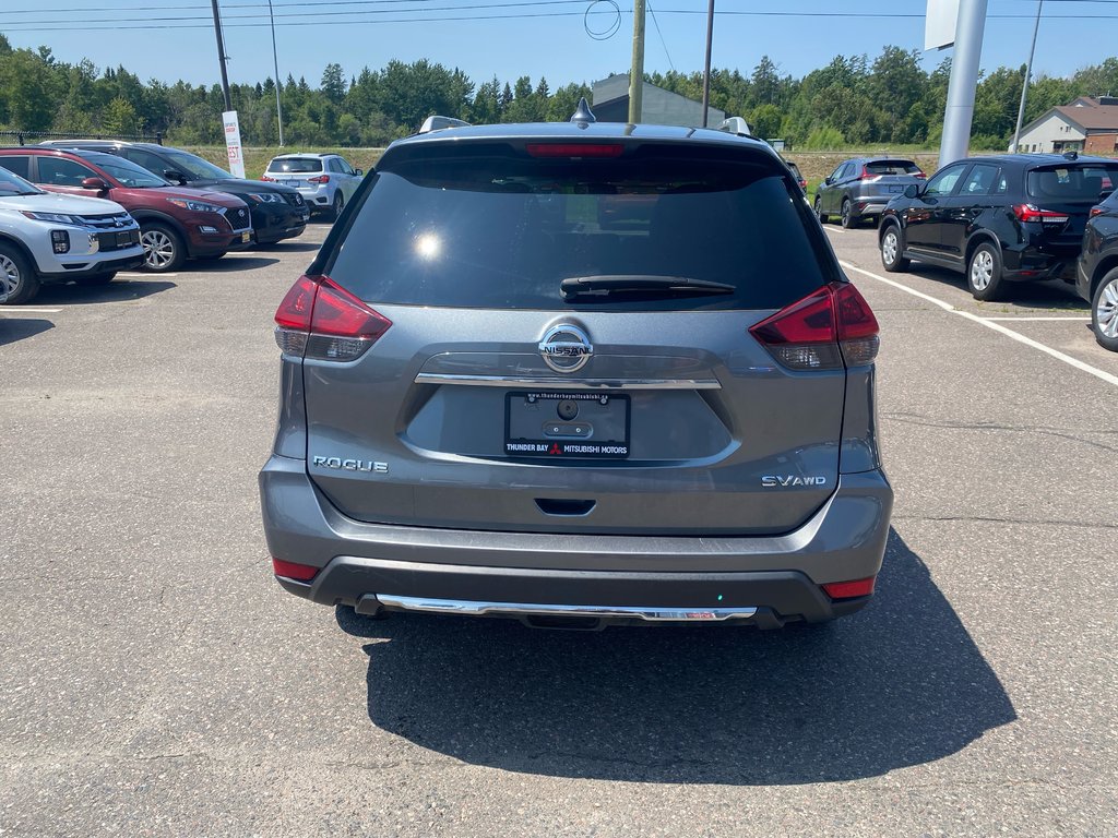 2018 Nissan Rogue SV in Thunder Bay, Ontario - 5 - w1024h768px