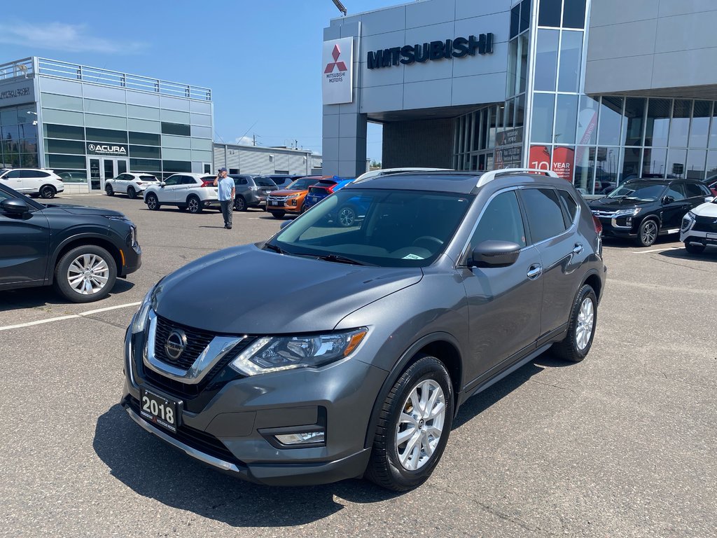 2018 Nissan Rogue SV in Thunder Bay, Ontario - 1 - w1024h768px