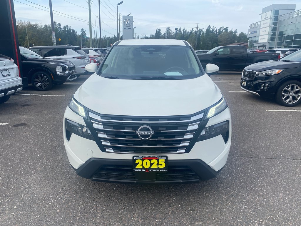 2025 Nissan Rogue S in Thunder Bay, Ontario - 2 - w1024h768px