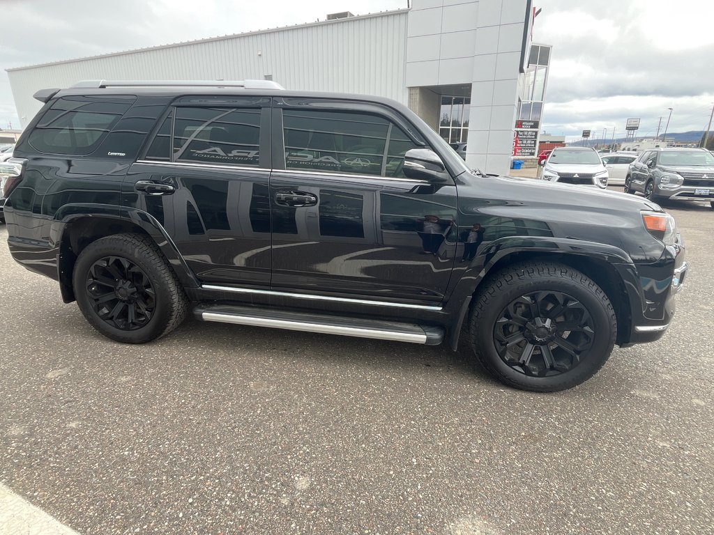 2021 Toyota 4Runner in Thunder Bay, Ontario - 4 - w1024h768px