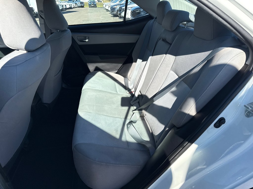 2016 Toyota Corolla LE in Thunder Bay, Ontario - 8 - w1024h768px