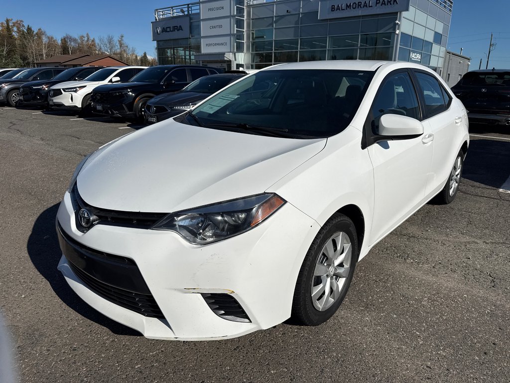 2016 Toyota Corolla LE in Thunder Bay, Ontario - 1 - w1024h768px
