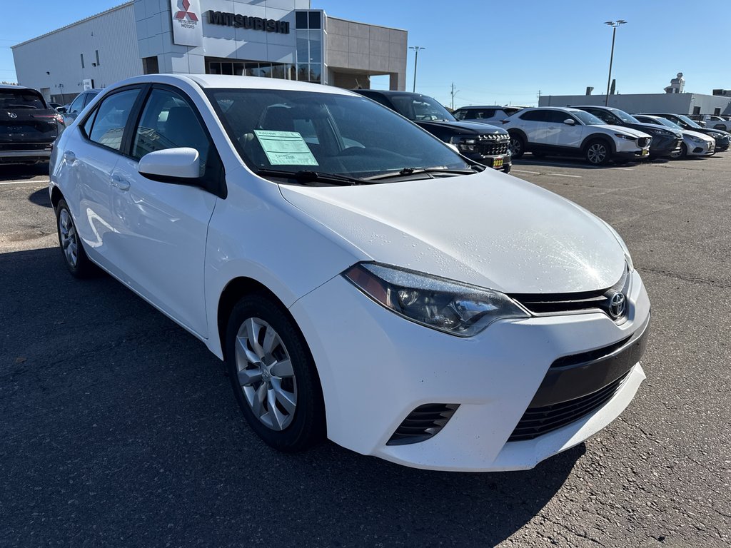 2016 Toyota Corolla LE in Thunder Bay, Ontario - 5 - w1024h768px