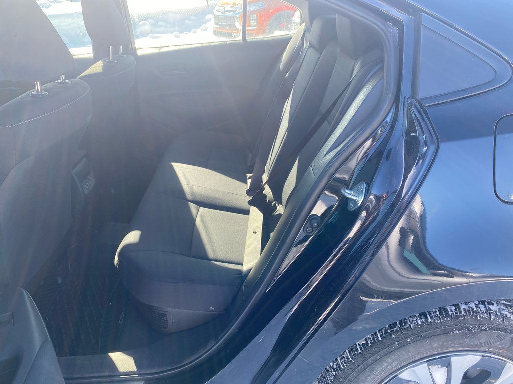 2024 Toyota Corolla Hybrid LE in Thunder Bay, Ontario - 7 - w1024h768px