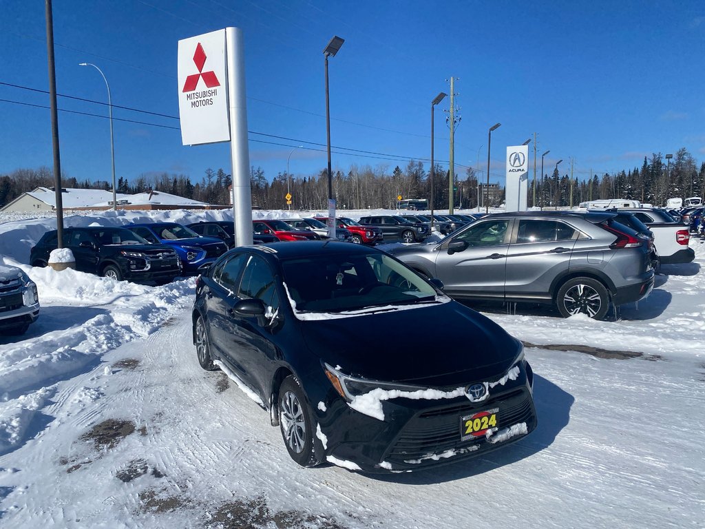 2024 Toyota Corolla Hybrid LE in Thunder Bay, Ontario - 1 - w1024h768px